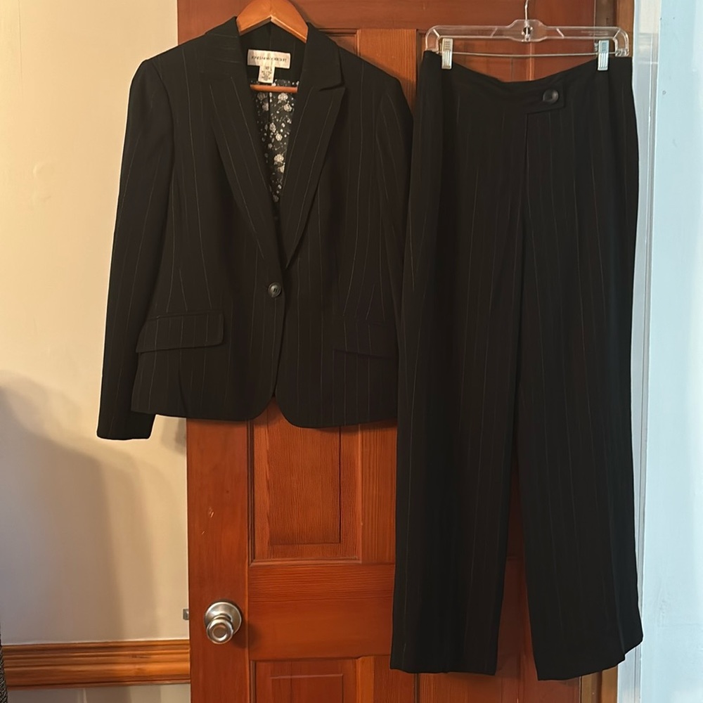 Jones New York Suit